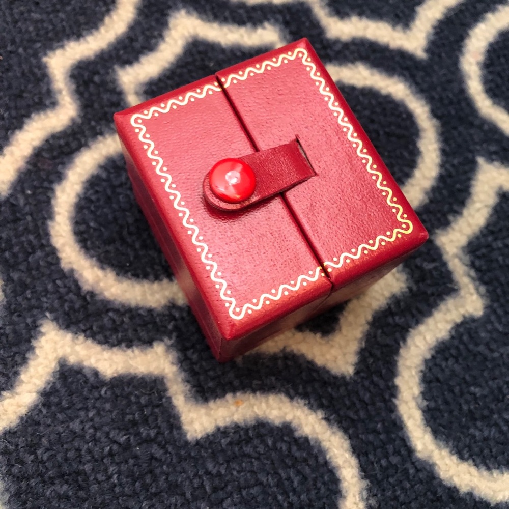 Sterling silver and genuine peridot ring. - Picture 5 of 5